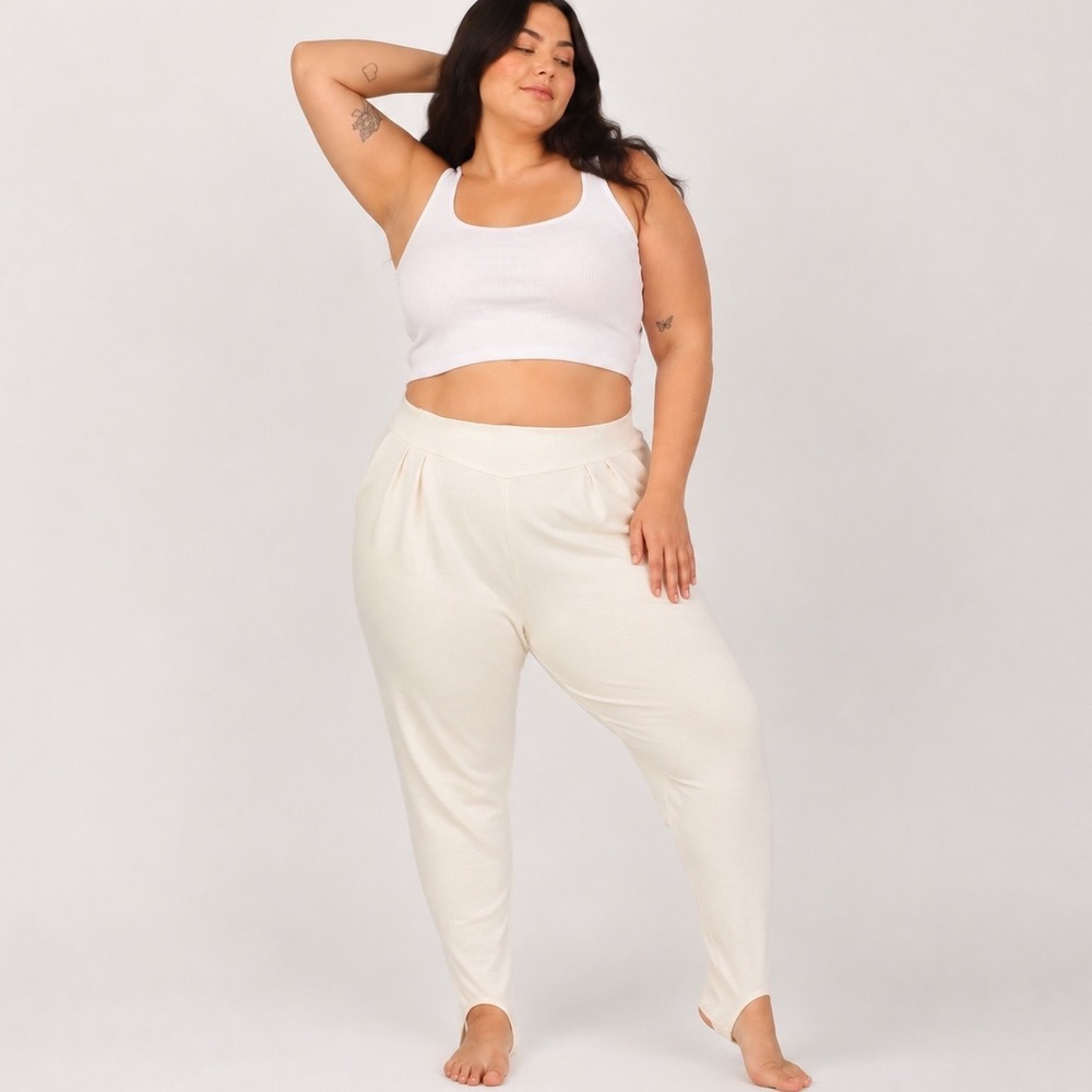 Jacque & KoKo Cream High Rise Pleated Stirrup Tapered Pants Womens 26/28 Tall